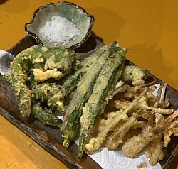 島野菜の天ぷら（ししとう、オクラ、島らっきょう）