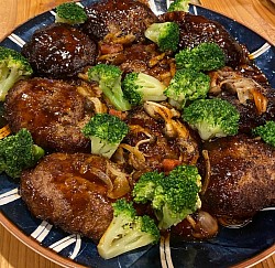 手ごねハンバーグ