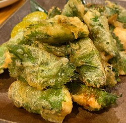 鶏ささみの梅しそ揚げ