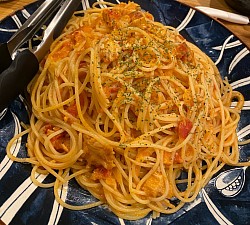 花咲蟹のトマトソースパスタ